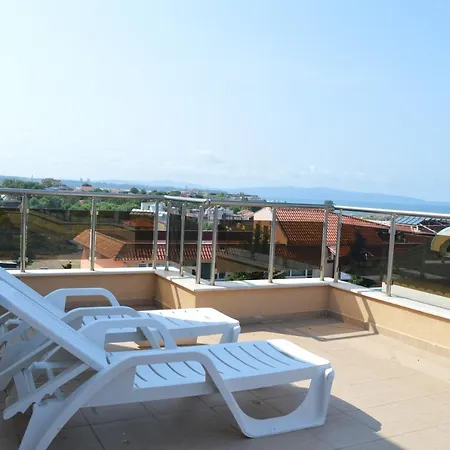 Apartament Summerhouse *